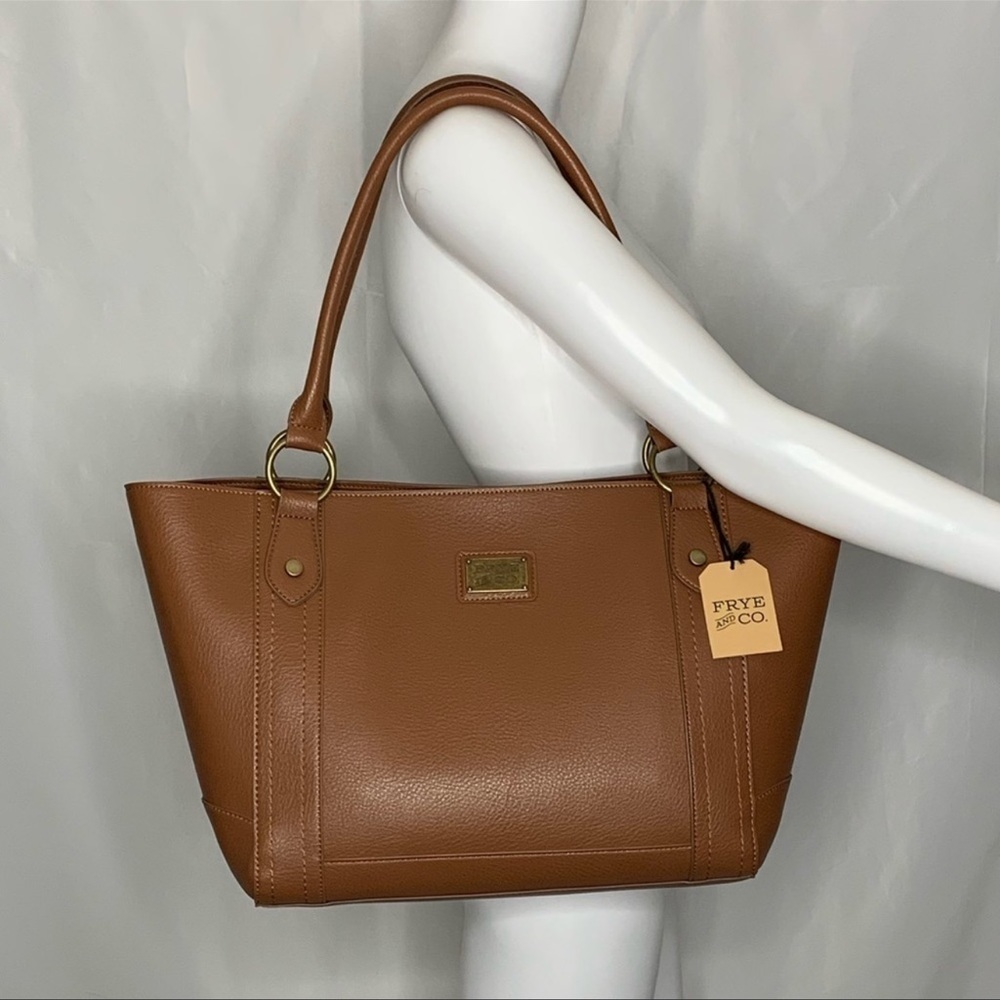 Frye And Co With Zip Pouch Shoulder Bag - Picture 2 of 14
